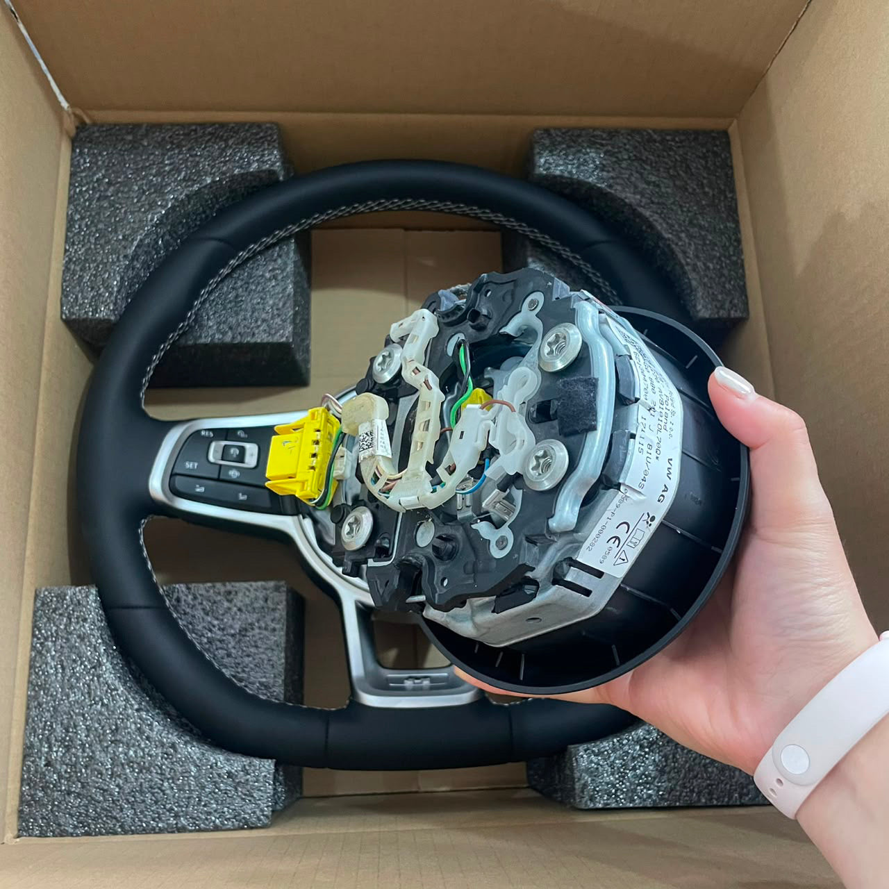 Volant Multifonction Volkswagen Golf 7.5 – Cuir Noir Véritable